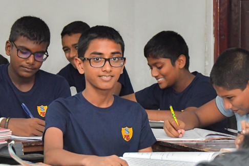  Grade 6 – 9 English Classes